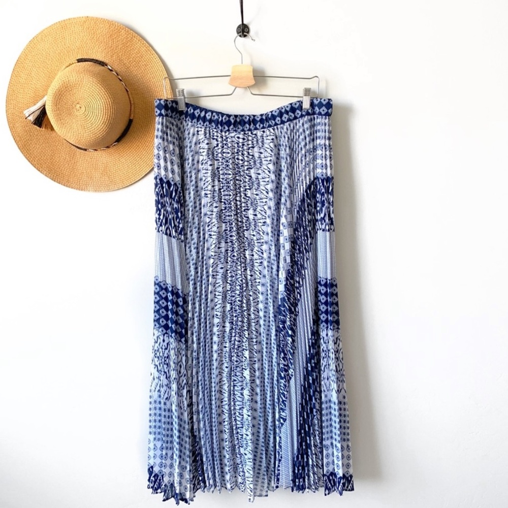 Chico’s | Blue White Pleat Flowing Maxi Skirt NWT